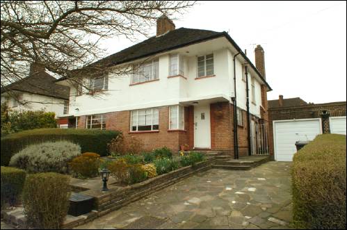 12 Ludlow Way